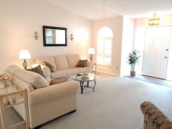 5th image of 3177 E Village Dr