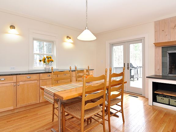 3rd image of 26 Irving Ave
