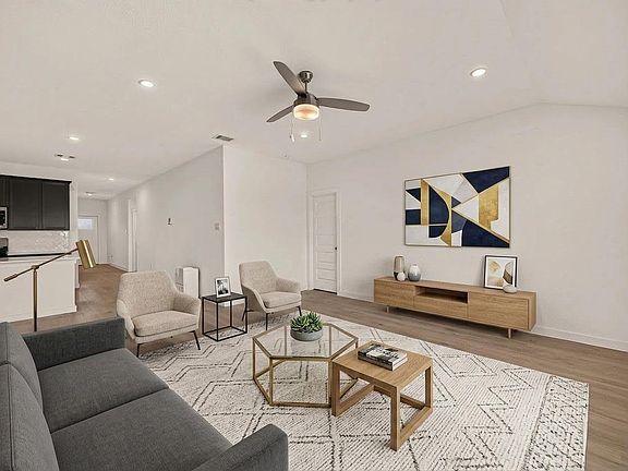 4th image of 3827 Pierce Place Ln