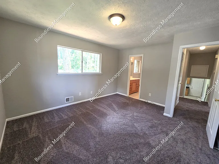 8834 Homewood Dr — Photo 7