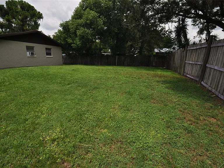 1624 Merrick Rd — Photo 23