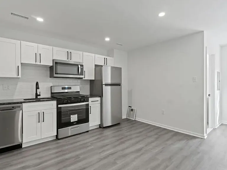 4149 Lancaster Ave — Photo 3