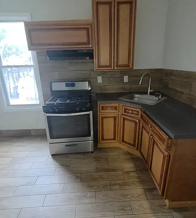 196 W Broadway #1F