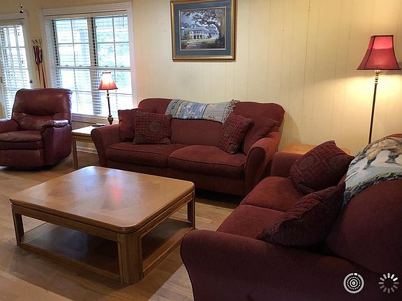 4th image of 302 Raywood Dr