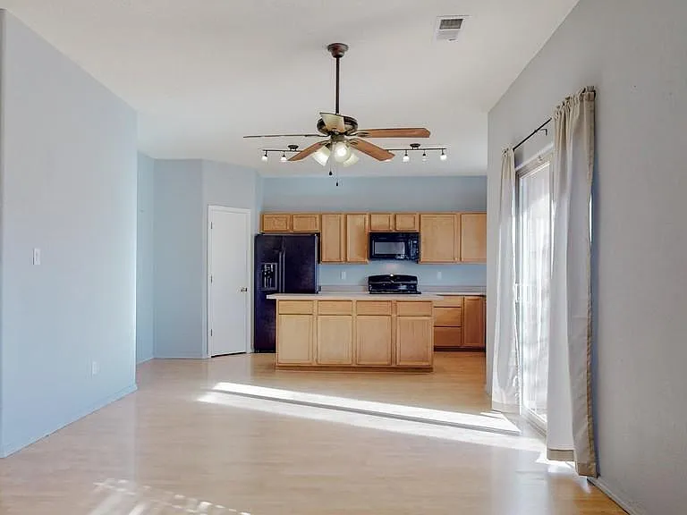 7312 Dancing Eagle Ave NE — Photo 6