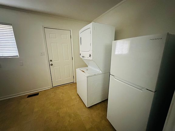 5th image of 2103 Ingleside Ave #2107