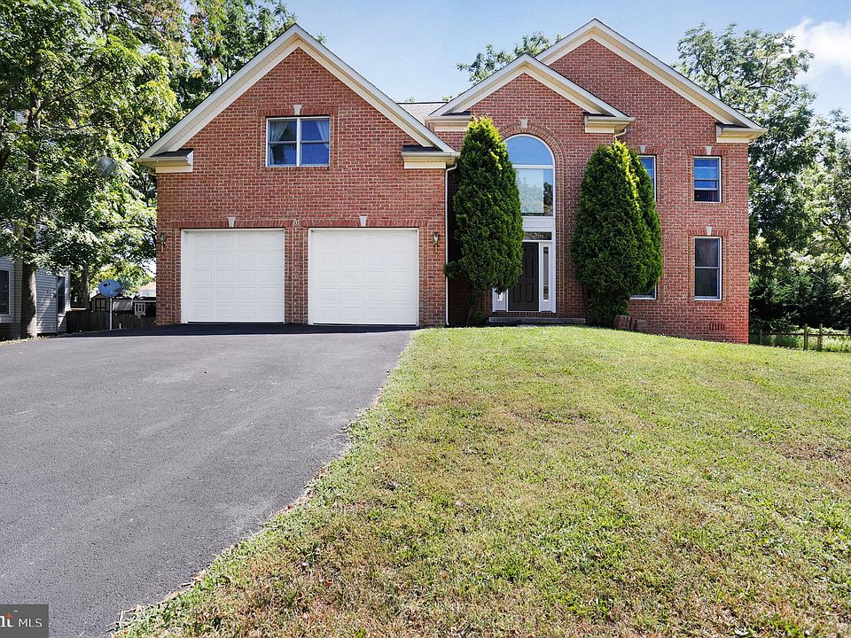 1st image of 11415 Woodview Dr