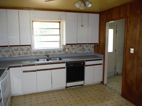 4th image of 1604 Wildwood Dr