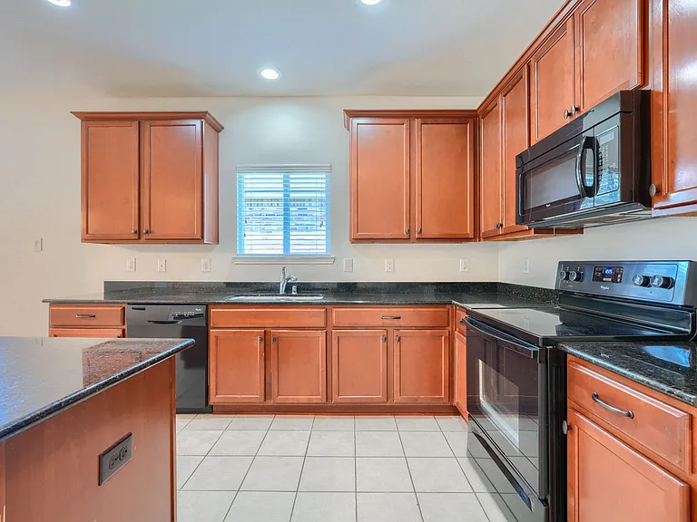 10233 Pyrite Dr — Photo 7