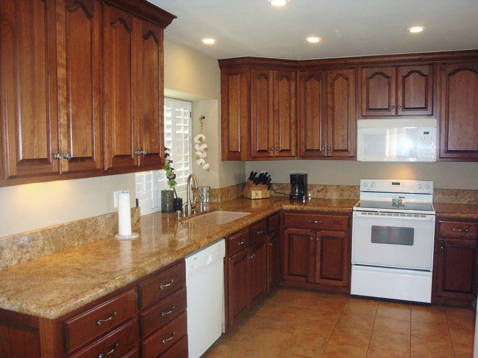 2nd image of 196 Appletree Ave