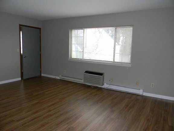 4th image of 201 N Chicago Ave APT 10