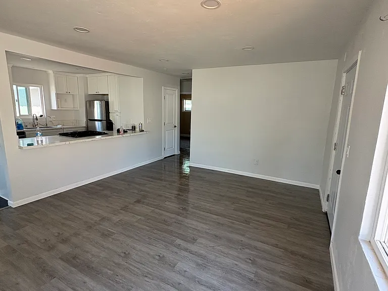 1222 Willowside Ter — Photo 11