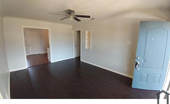 2nd image of 2523 Gross Rd