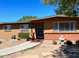 1330 W Edgewater Dr, Tucson, AZ 85704