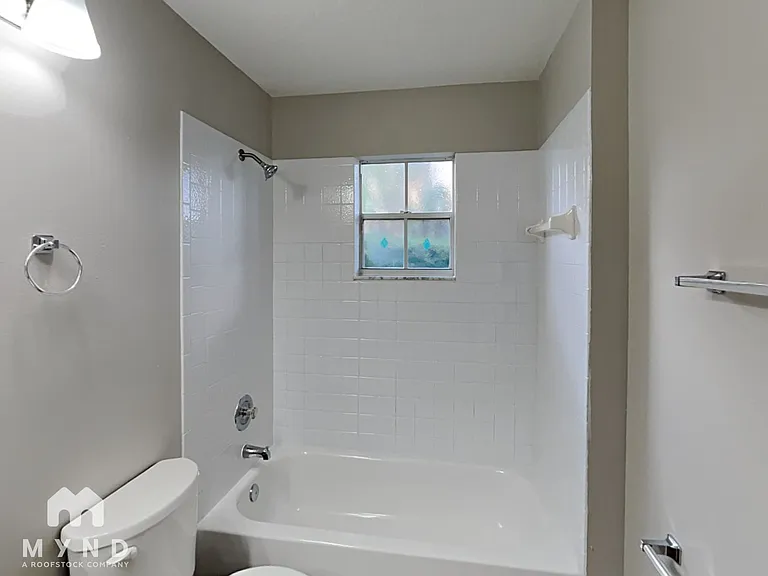 1778 Chatham Cir — Photo 14