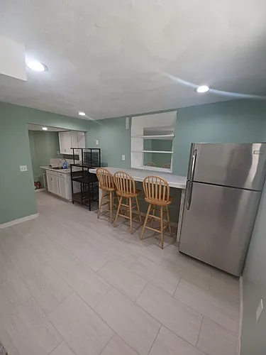 56 Clarendon Ave Photo 1