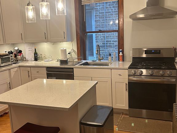 5th image of 3012 N Haussen Ct #2