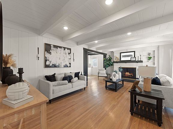 5th image of 9525 Parkside Ave