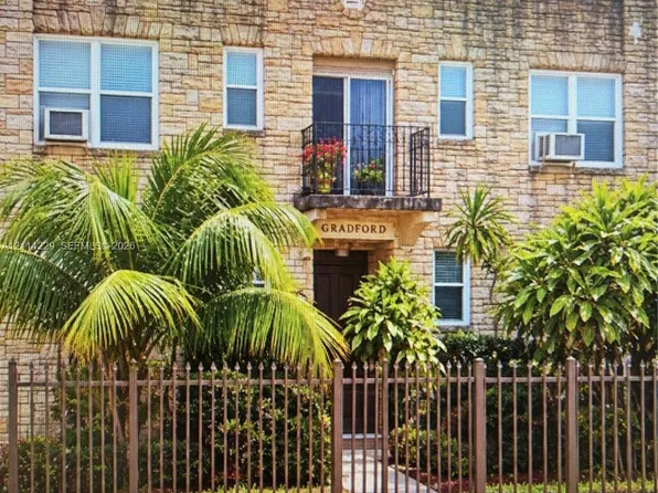 1866 SW 4th St #2, Miami, FL 33135