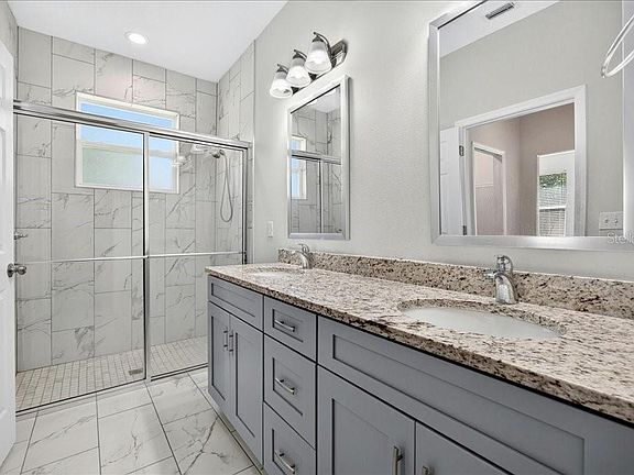 4th image of 16 Empire Ln #B