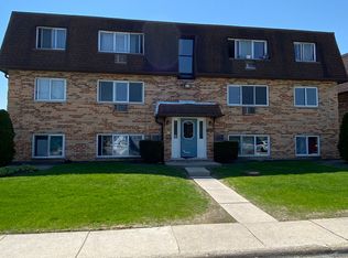 1222 E Long Valley Dr APT 1A, Palatine, IL 60074