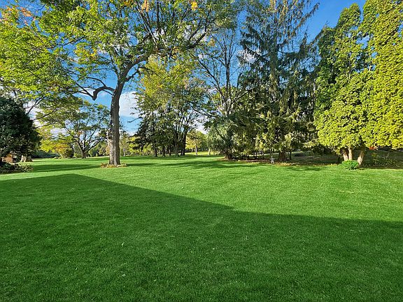 5th image of 1318 Ridgefield Rd