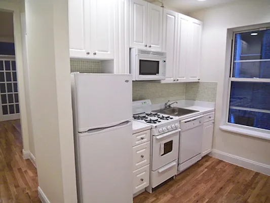 Rented by Citi Habitats | media 12