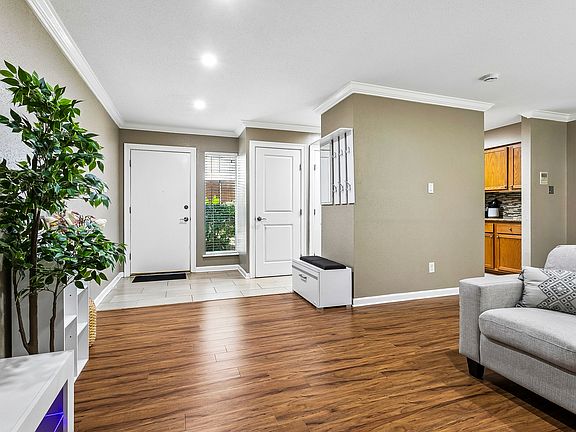 4th image of 1161 Lake Ave APT 123