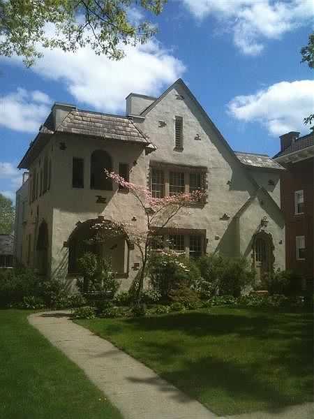 2nd image of 6915-17 Meade St