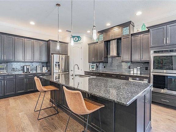 4th image of 32553 Silvercreek Way