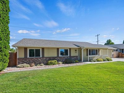 156 E Eastbrook Ct, Meridian, ID, 83646