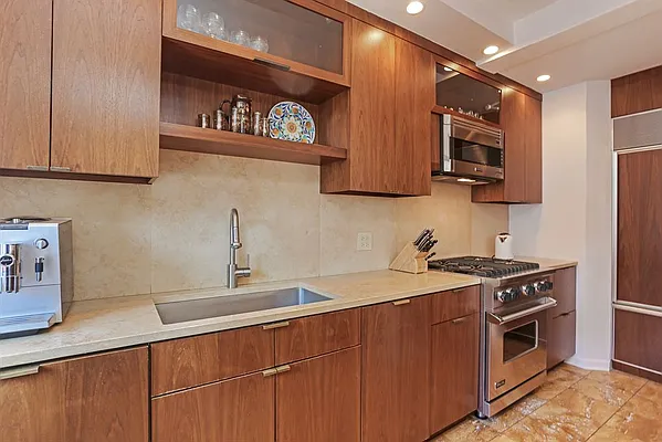 Sold by Corcoran | media 19