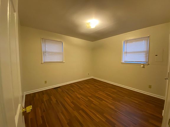 5th image of 1306 B Bothwell St