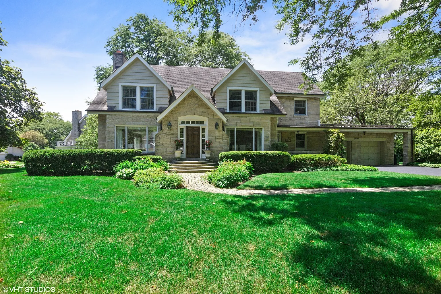 2865 Hillcrest Ln photo 1