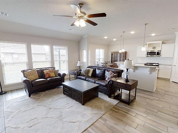 3rd image of 1503 E 137th Pl