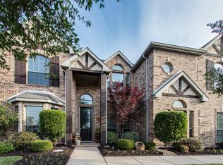 700 Celebrity Ct, Midlothian, TX 76065