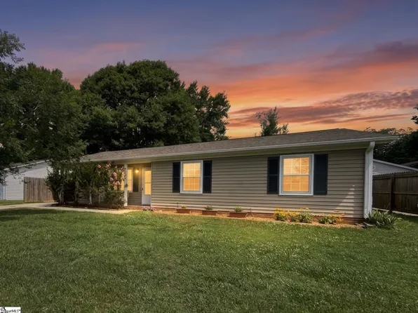 204 Rainbow Dr, Greenville, SC 29617