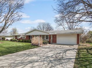 1576 Red Fox Dr, Dayton, OH 45432