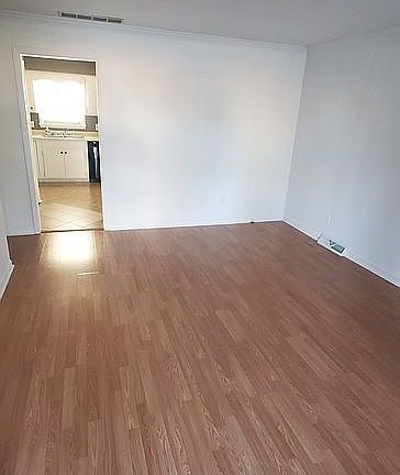 5th image of 3880 Thresher St