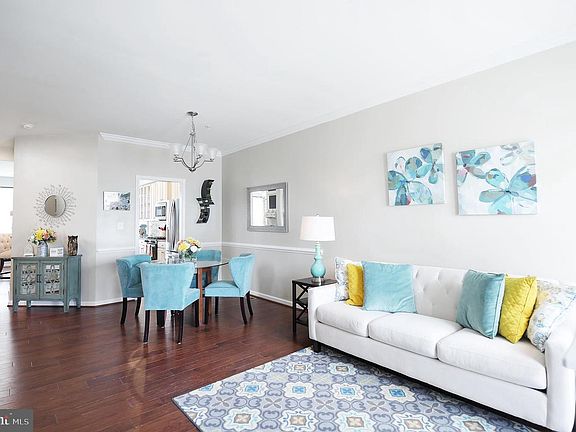 4th image of 1251 Colonnade Ln