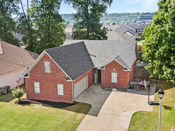 3rd image of 2365 Wilmington Dr