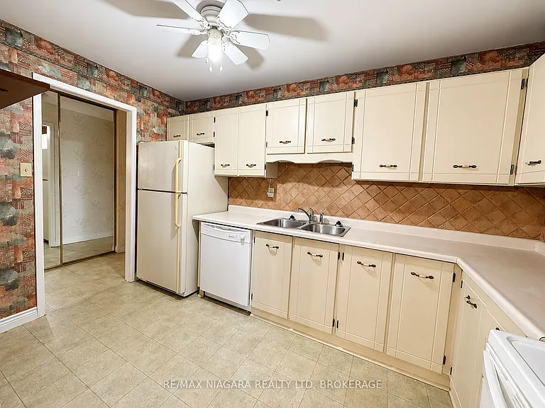 3955 Portage Rd #507 — Photo 6