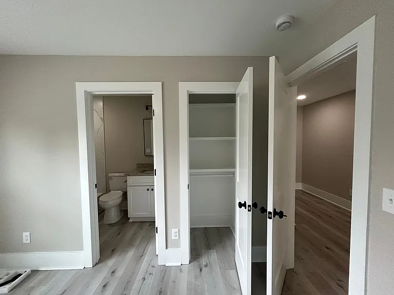 2510A Senate St — Photo 17