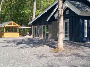 113 Fire Lane Rd, Dingmans Ferry, PA 18328