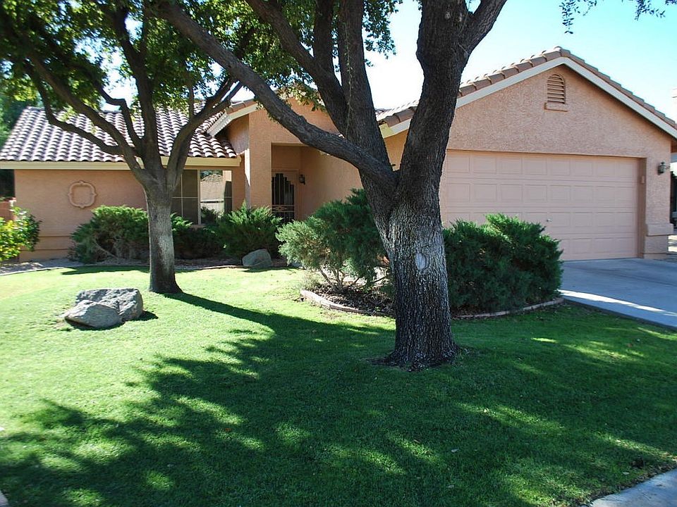 1st image of 14711 W Lupine Ln
