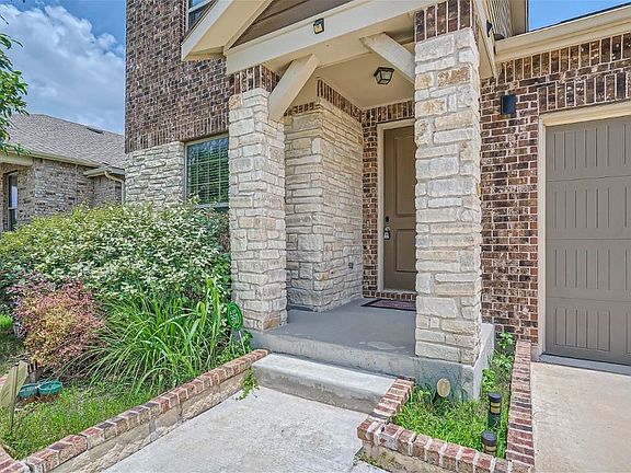 3rd image of 5826 Casstello Dr