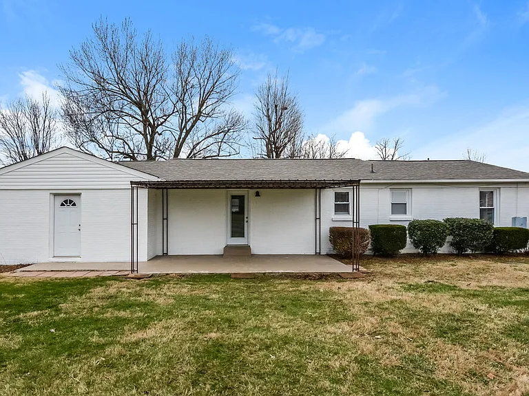 113 Elementary Dr — Photo 16