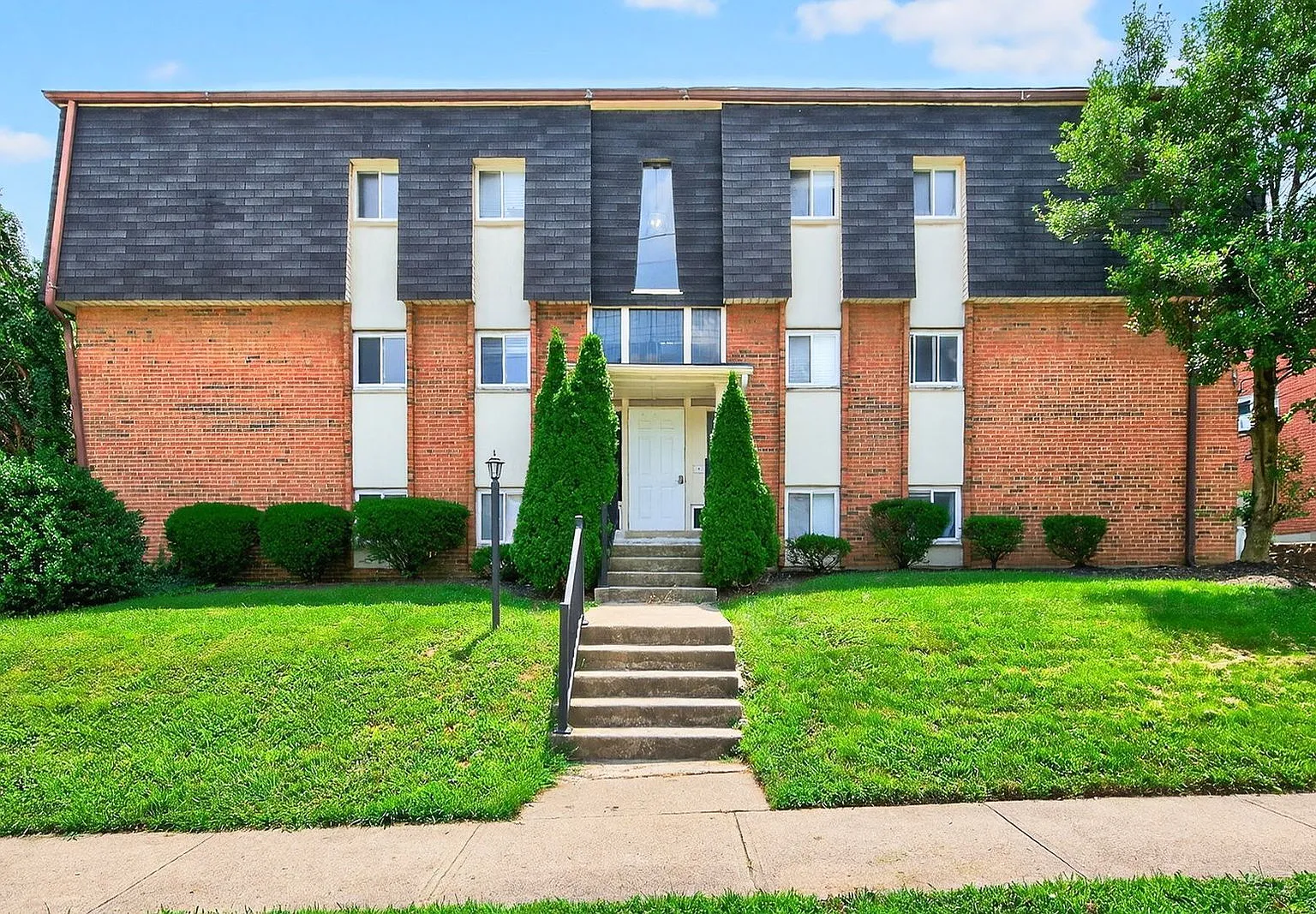 1 bed, 1.0 bath, 550 sqft, $1,000 — Photo 1