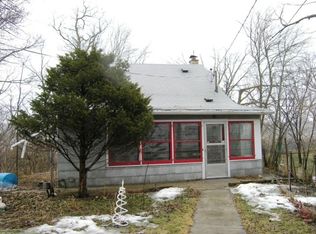 34825 Elm St, Oconomowoc, WI 53066