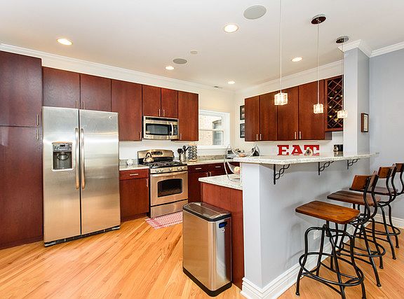 5th image of 1455 W Winnemac Ave #2
